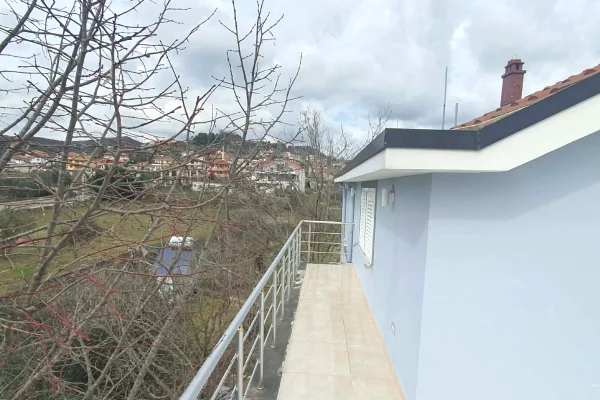 Shtepi ne shitje Vila Luksoze ne Tirane, 6+1, Mobilimi E mobiluar, Pagesa 1,200,000  Euro.