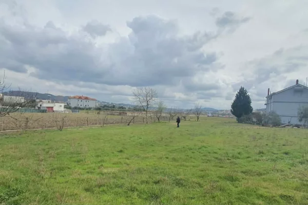 Shtepi ne shitje Vila Luksoze ne Tirane, 6+1, Mobilimi E mobiluar, Pagesa 1,200,000  Euro.