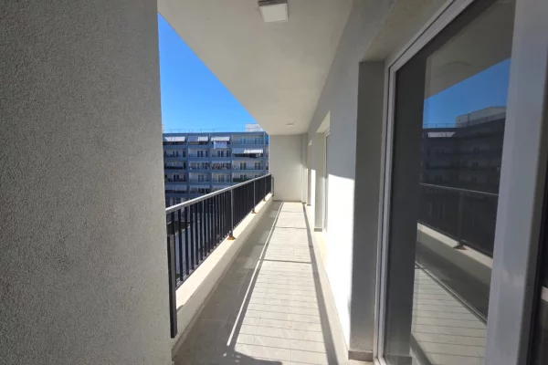 Appartamento in affitto a Tirana 2+1, Vuoto