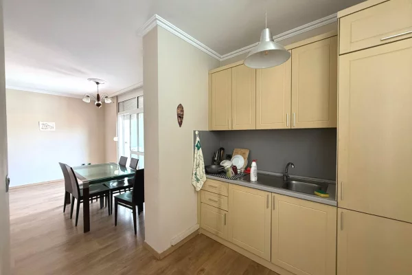 Apartment for sale in Tirana 3+1, Emty