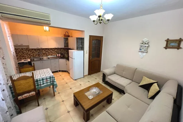 Appartamento in affitto a Scutari 1+1, Arredato