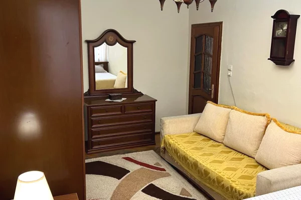 Appartamento in affitto a Scutari 1+1, Arredato