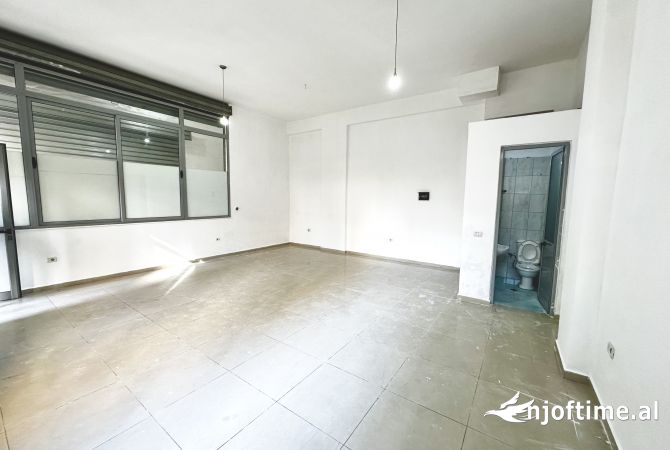 Ambient biznesi ne shitje 1+1 ne Tirane - 90,000 Euro