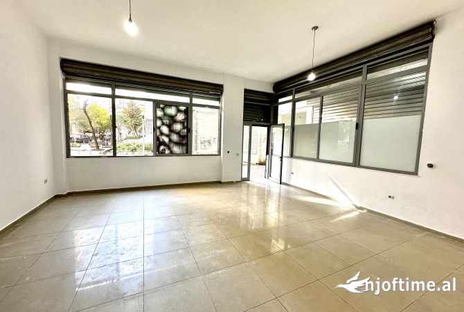 Ambient biznesi ne shitje 1+1 ne Tirane - 90,000 Euro