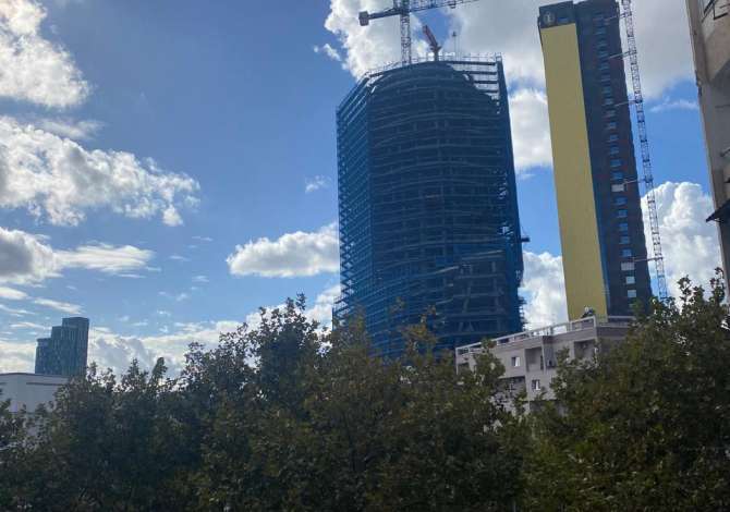 Ambient biznesi me qera 3+1 ne Tirane - 18,000 Leke