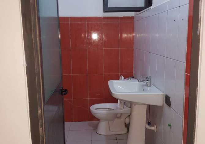 Ambient biznesi me qera 1+1 ne Durres - 0 Leke