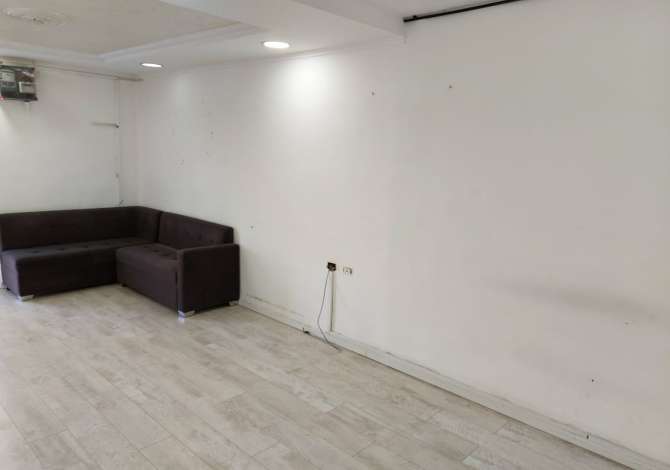 Ambient biznesi me qera 3+1 ne Tirane - 300 Euro