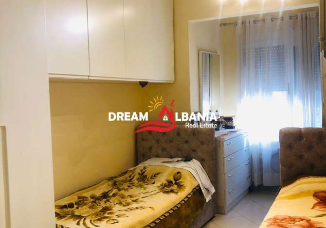 Shtepi ne shitje Apartament ne Tirane, 2+1, Mobilimi E mobiluar, Pagesa 110,000  Euro.