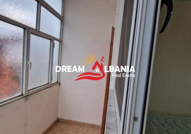 Shtepi ne shitje Apartament ne Tirane, 3+1, Mobilimi E mobiluar, Pagesa 83,000  Euro.