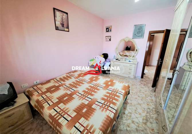 Shtepi ne shitje Apartament ne Tirane, 2+1, Mobilimi E mobiluar, Pagesa 87,000  Euro.