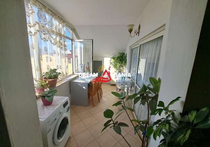 Shtepi ne shitje Apartament ne Tirane, 2+1, Mobilimi E mobiluar, Pagesa 93,000  Euro.