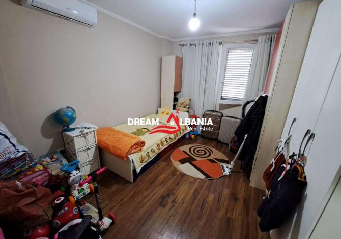 Shtepi me qera Apartament ne Tirane, 2+1, Mobilimi E mobiluar, Pagesa 700  Euro.