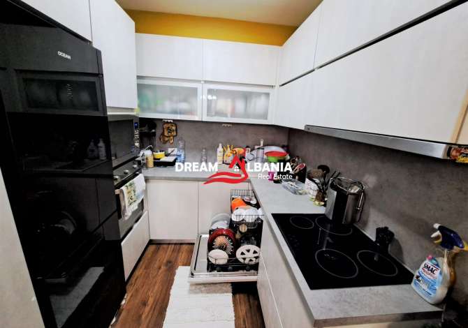 Shtepi me qera Apartament ne Tirane, 2+1, Mobilimi E mobiluar, Pagesa 700  Euro.