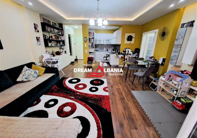 Shtepi me qera 2+1 ne Tirane - 700 Euro