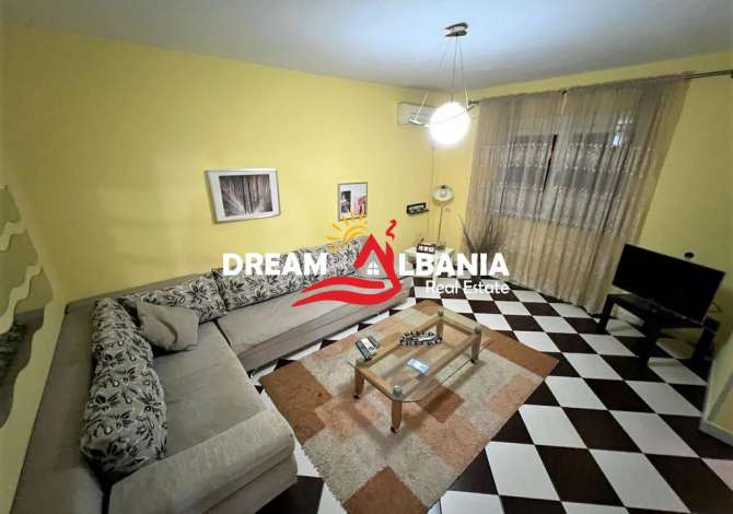 Shtepi ne shitje Apartament ne Tirane, 2+1, Mobilimi E mobiluar, Pagesa 82,000  Euro.