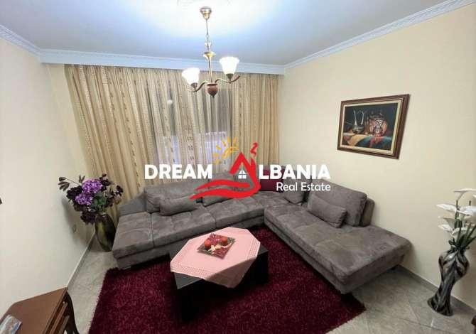 Shtepi ne shitje Apartament ne Tirane, 4+1, Mobilimi E mobiluar, Pagesa 135,000  Euro.