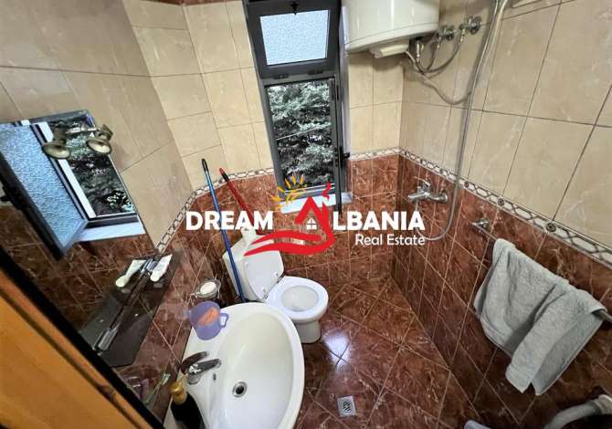 Shtepi ne shitje Apartament ne Tirane, 4+1, Mobilimi E mobiluar, Pagesa 135,000  Euro.