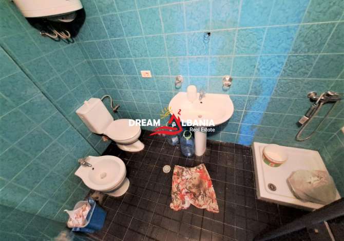 Shtepi ne shitje Apartament ne Tirane, 4+1, Mobilimi Pjeserisht e mobiluar, Pagesa 130,000  Euro.