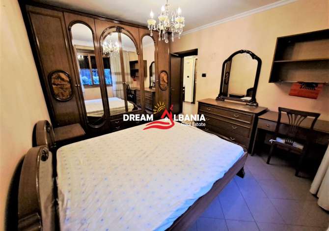 Shtepi ne shitje Apartament ne Tirane, 2+1, Mobilimi E mobiluar, Pagesa 120,000  Euro.