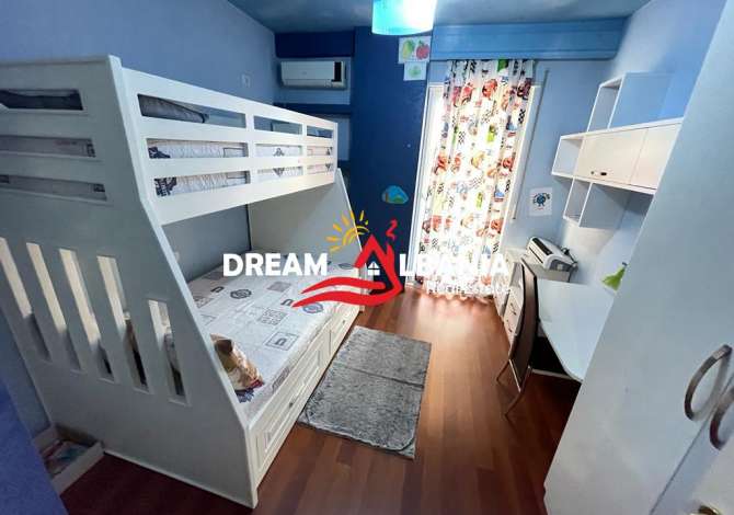 Shtepi me qera Apartament ne Tirane, 2+1, Mobilimi E mobiluar, Pagesa 700  Euro.