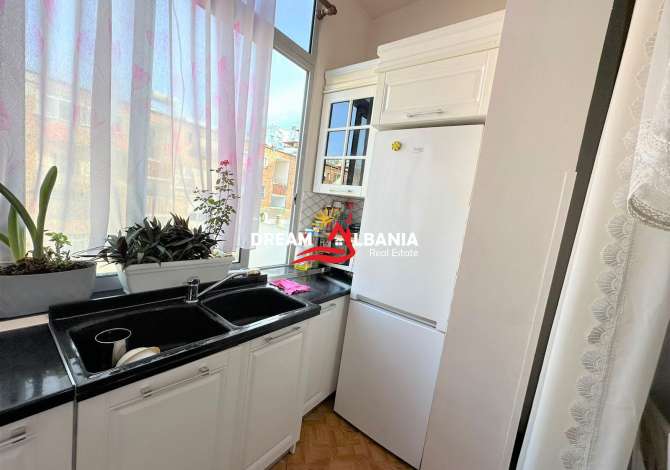 Shtepi ne shitje Apartament ne Tirane, 2+1, Mobilimi E mobiluar, Pagesa 170,000  Euro.