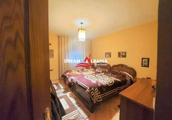 Shtepi ne shitje Apartament ne Tirane, 2+1, Mobilimi E mobiluar, Pagesa 95,000  Euro.