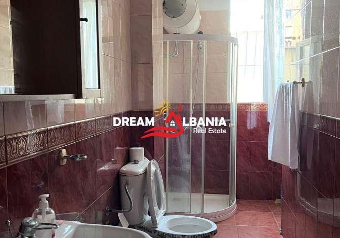 Shtepi ne shitje Apartament ne Tirane, 3+1, Mobilimi E mobiluar, Pagesa 129,000  Euro.