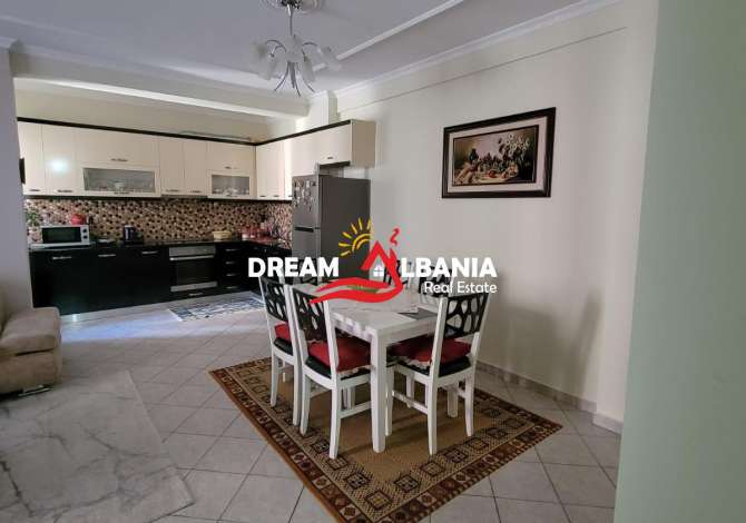 Shtepi ne shitje Apartament ne Tirane, 2+1, Mobilimi E mobiluar, Pagesa 98,000  Euro.