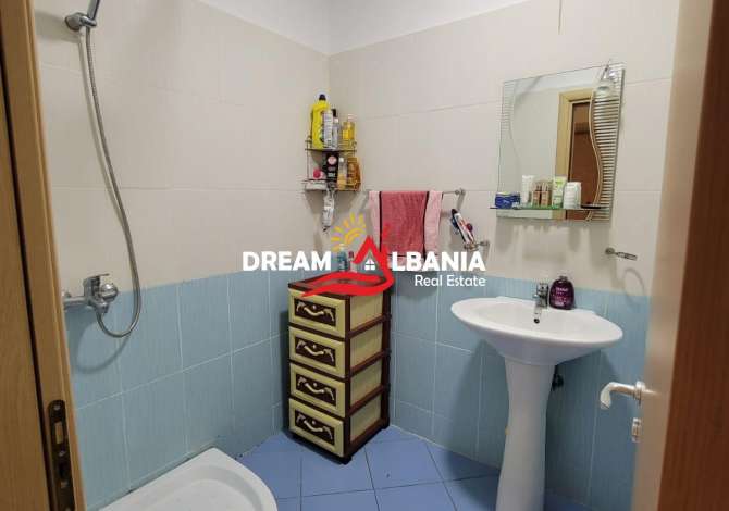 Shtepi ne shitje Apartament ne Tirane, 2+1, Mobilimi E mobiluar, Pagesa 98,000  Euro.