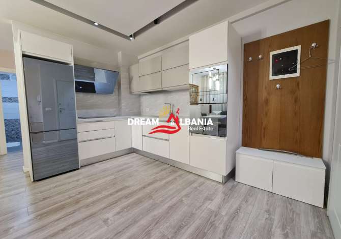 Shtepi me qera 2+1 ne Tirane - 1,300 Euro