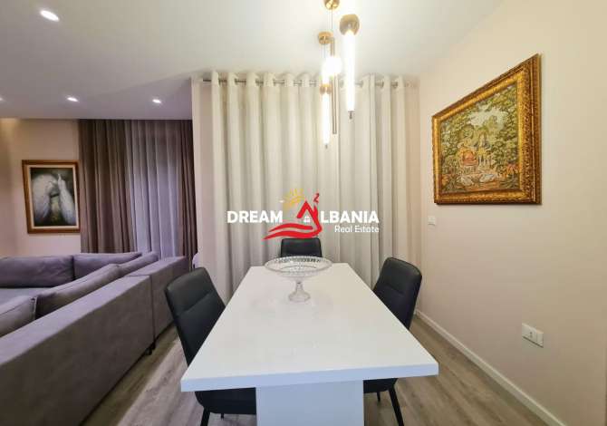 Shtepi me qera 2+1 ne Tirane - 1,300 Euro