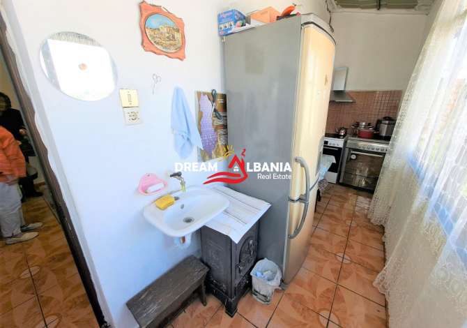 Shtepi ne shitje Apartament ne Tirane, 1+1, Mobilimi Pjeserisht e mobiluar, Pagesa 65,000  Euro.