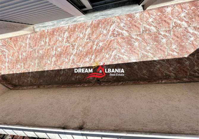 Shtepi ne shitje Apartament ne Tirane, 2+1, Mobilimi E mobiluar, Pagesa 82,650  Euro.