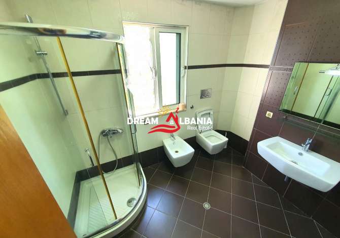 Shtepi ne shitje Apartament ne Tirane, 2+1, Mobilimi Bosh, pa mobiluar, Pagesa 100,000  Euro.