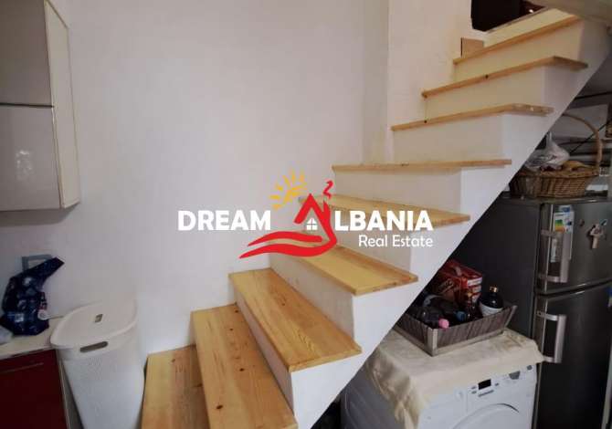 Shtepi ne shitje Duplex(shtepi me 2 kate) ne Tirane, 2+1, Mobilimi E mobiluar, Pagesa 75,000  Euro.