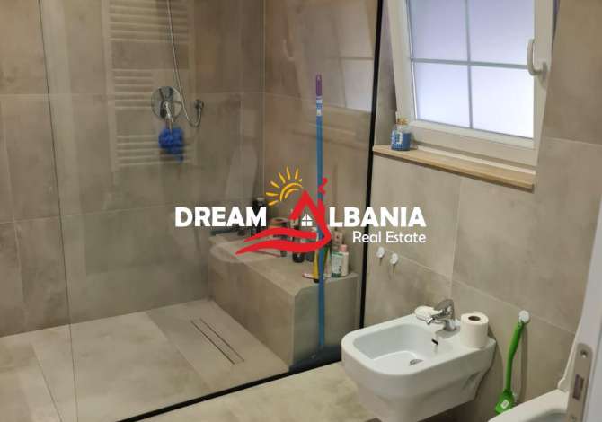 Shtepi ne shitje Apartament ne Tirane, 2+1, Mobilimi E mobiluar, Pagesa 220,000  Euro.