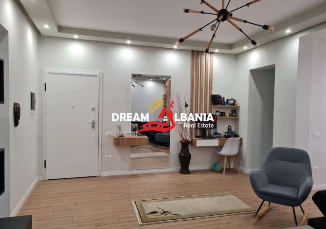 Shtepi ne shitje Apartament ne Tirane, 2+1, Mobilimi E mobiluar, Pagesa 220,000  Euro.