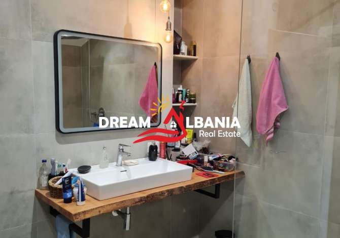 Shtepi ne shitje Apartament ne Tirane, 2+1, Mobilimi E mobiluar, Pagesa 220,000  Euro.