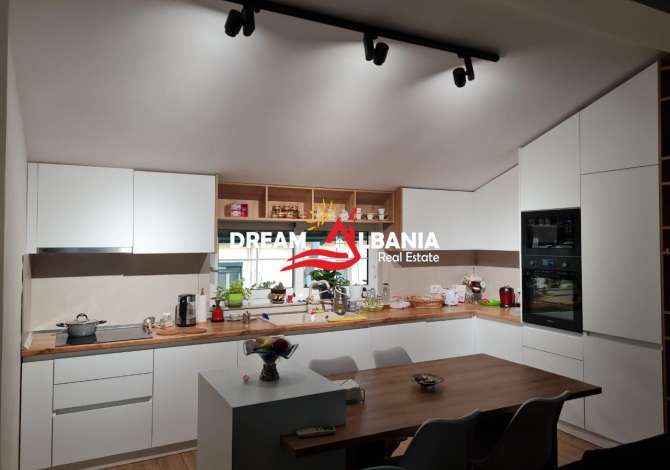 Shtepi ne shitje 2+1 ne Tirane - 220,000 Euro