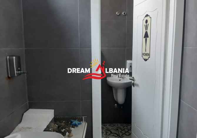 Bar-Restorant me qera ne zonen e Bllokut, prane Kopshtit 31ne Tirane (ID 4271424)