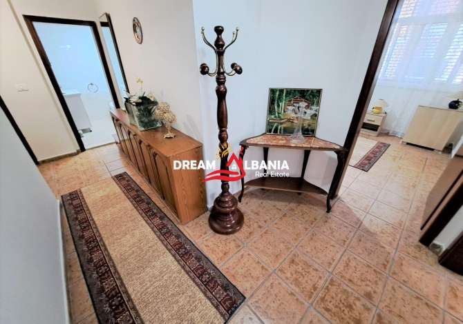 Shtepi ne shitje Apartament ne Tirane, 2+1, Mobilimi E mobiluar, Pagesa 184,000  Euro.