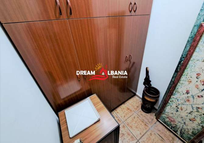 Shtepi ne shitje Apartament ne Tirane, 2+1, Mobilimi E mobiluar, Pagesa 184,000  Euro.