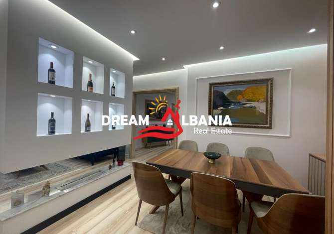 Shtepi me qera Apartament ne Tirane, 3+1, Mobilimi E mobiluar, Pagesa 2,500  Euro.