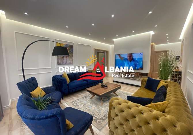 Shtepi me qera 3+1 ne Tirane - 2,500 Euro