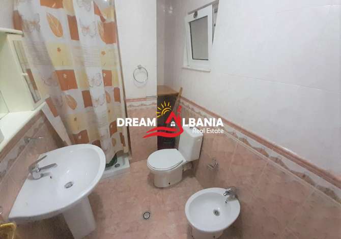 Shtepi ne shitje Apartament ne Tirane, 1+1, Mobilimi E mobiluar, Pagesa 125,000  Euro.