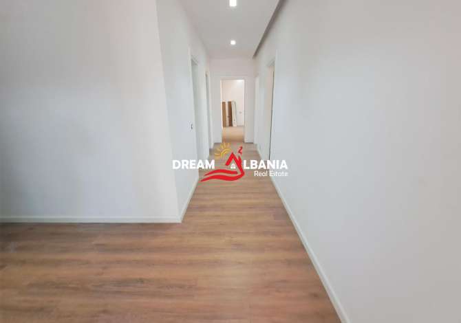 Shtepi ne shitje Apartament ne Tirane, 3+1, Mobilimi Bosh, pa mobiluar, Pagesa 280,000  Euro.