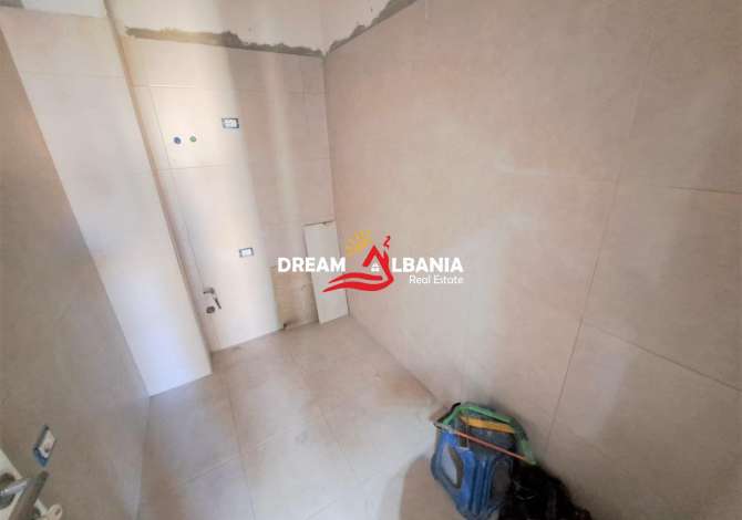 Shtepi ne shitje Apartament ne Tirane, 3+1, Mobilimi Bosh, pa mobiluar, Pagesa 280,000  Euro.