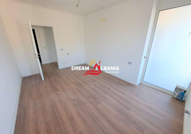 Shtepi ne shitje Apartament ne Tirane, 3+1, Mobilimi Bosh, pa mobiluar, Pagesa 280,000  Euro.