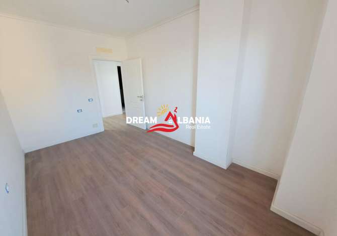 Shtepi ne shitje Apartament ne Tirane, 3+1, Mobilimi Bosh, pa mobiluar, Pagesa 280,000  Euro.