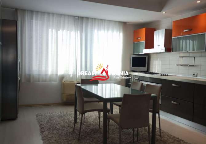 Shtepi ne shitje Duplex(shtepi me 2 kate) ne Tirane, 3+1, Mobilimi E mobiluar, Pagesa 630,000  Euro.